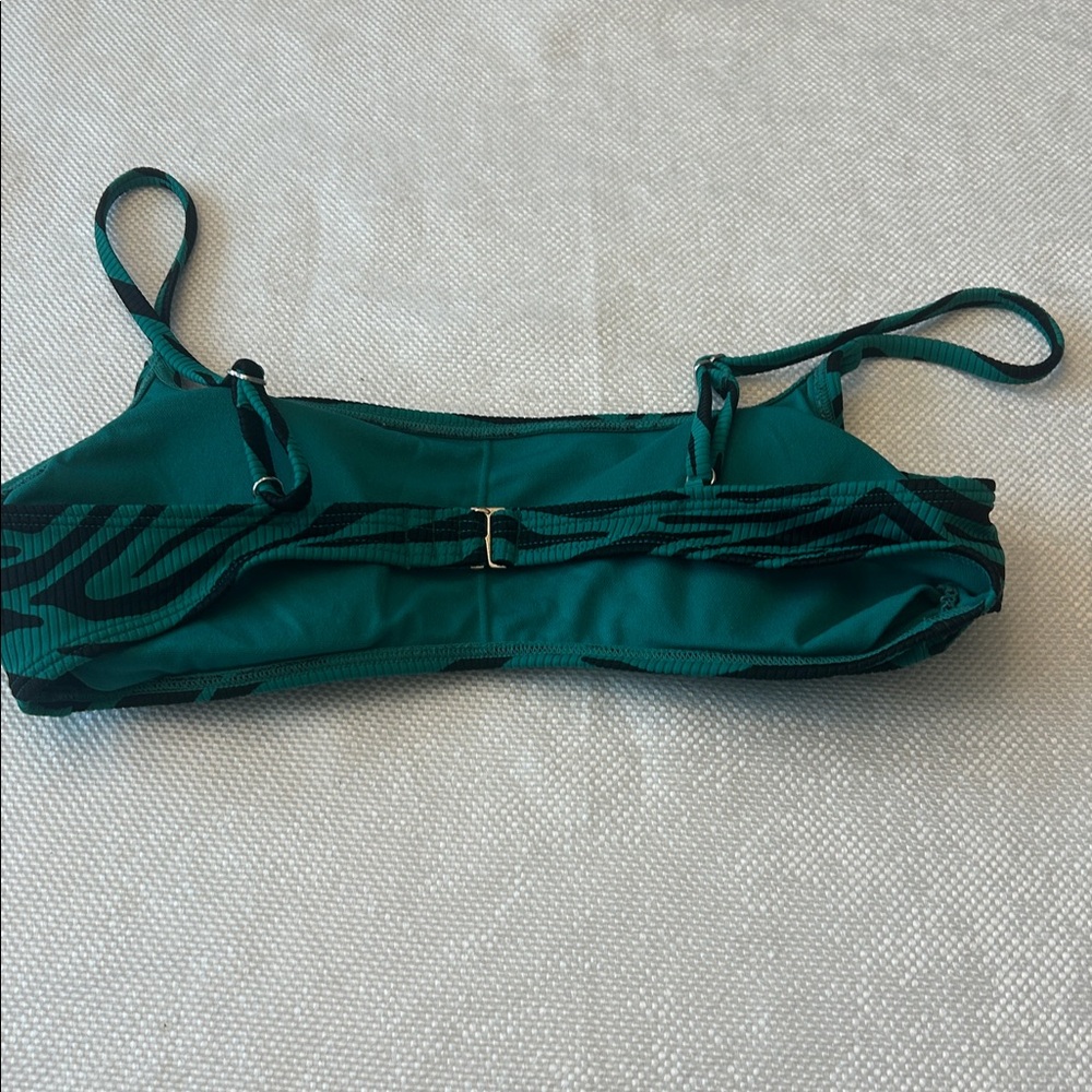 Xhilaration Ribbed Bikini Top in an Emerald Green and Black Zebra Print Size L - Picture 3 of 8
